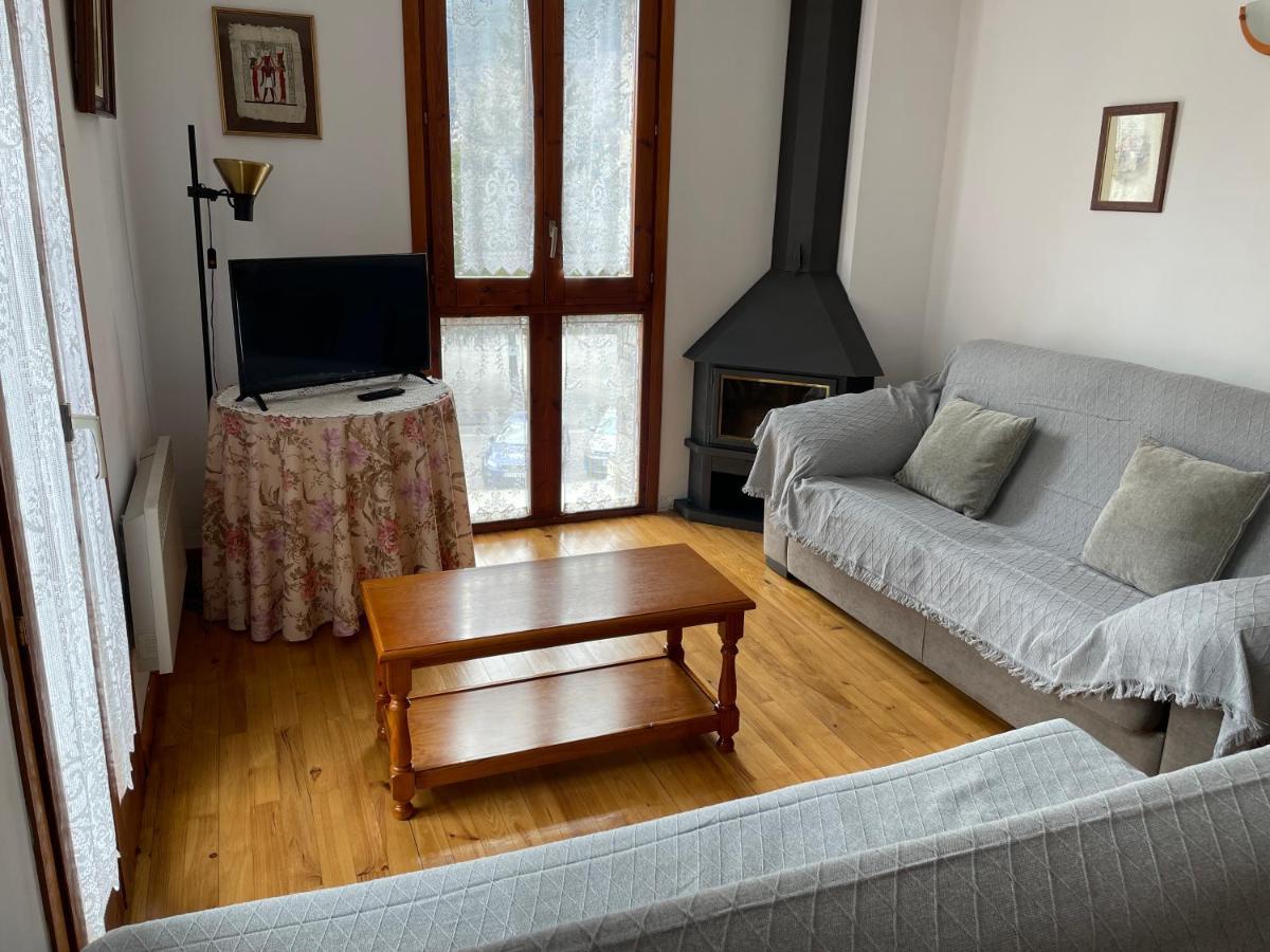 Apartaments Pirinenc Эстерри-д'Анеу Экстерьер фото