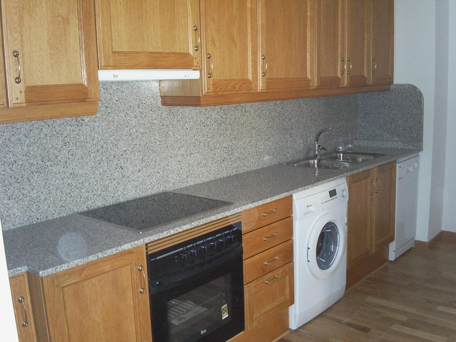 Apartaments Pirinenc Эстерри-д'Анеу Экстерьер фото