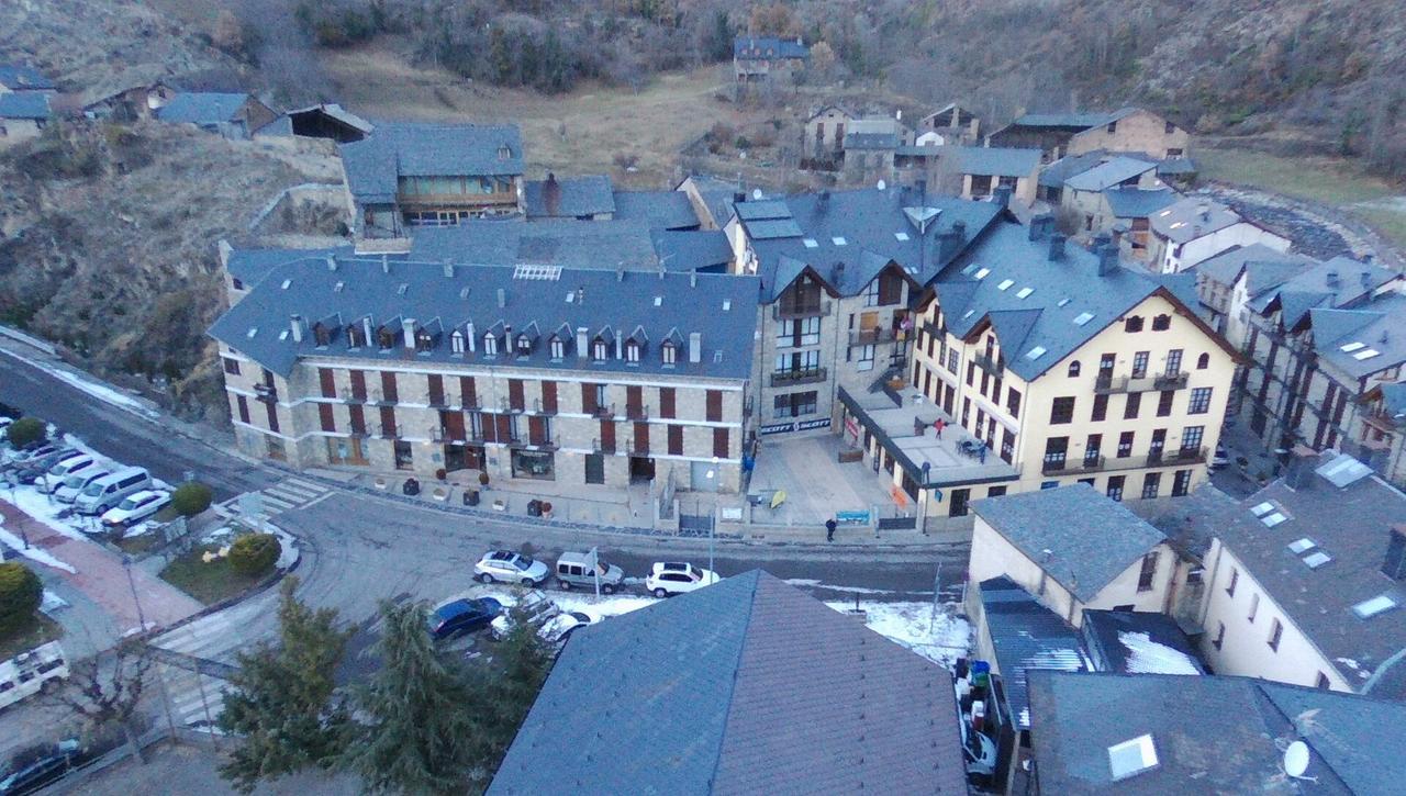 Apartaments Pirinenc Эстерри-д'Анеу Экстерьер фото